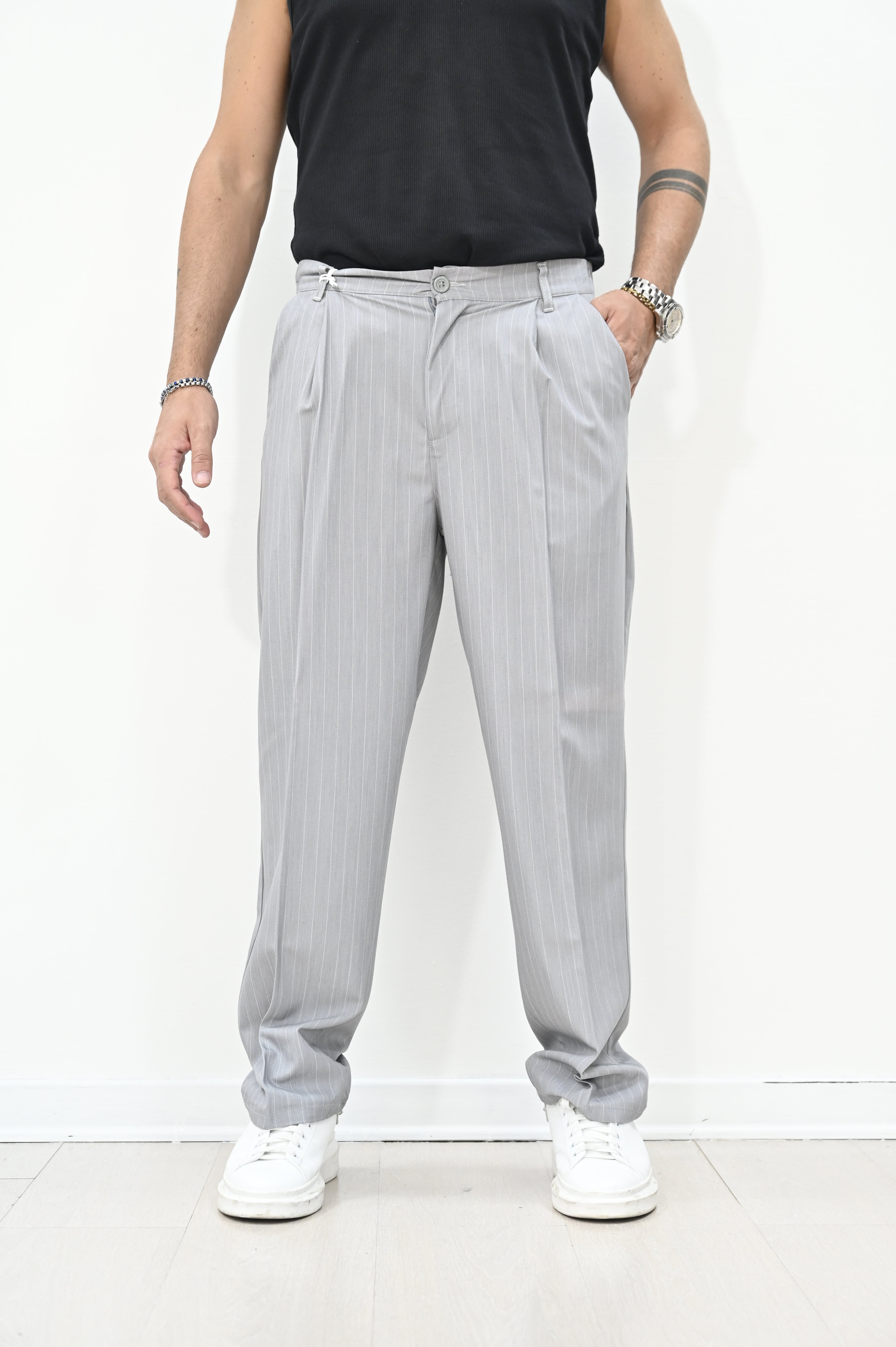 Pantalone loose fit gessato Nope